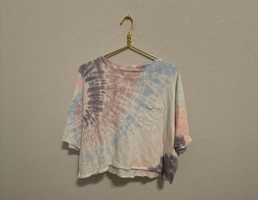 American Eagle Tie Dye Crop Pocket T-Shirt
